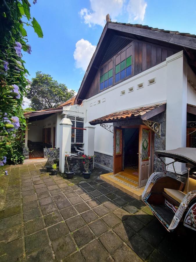 Omah Pitoe Yogya Homestay Джок'якарта Екстер'єр фото