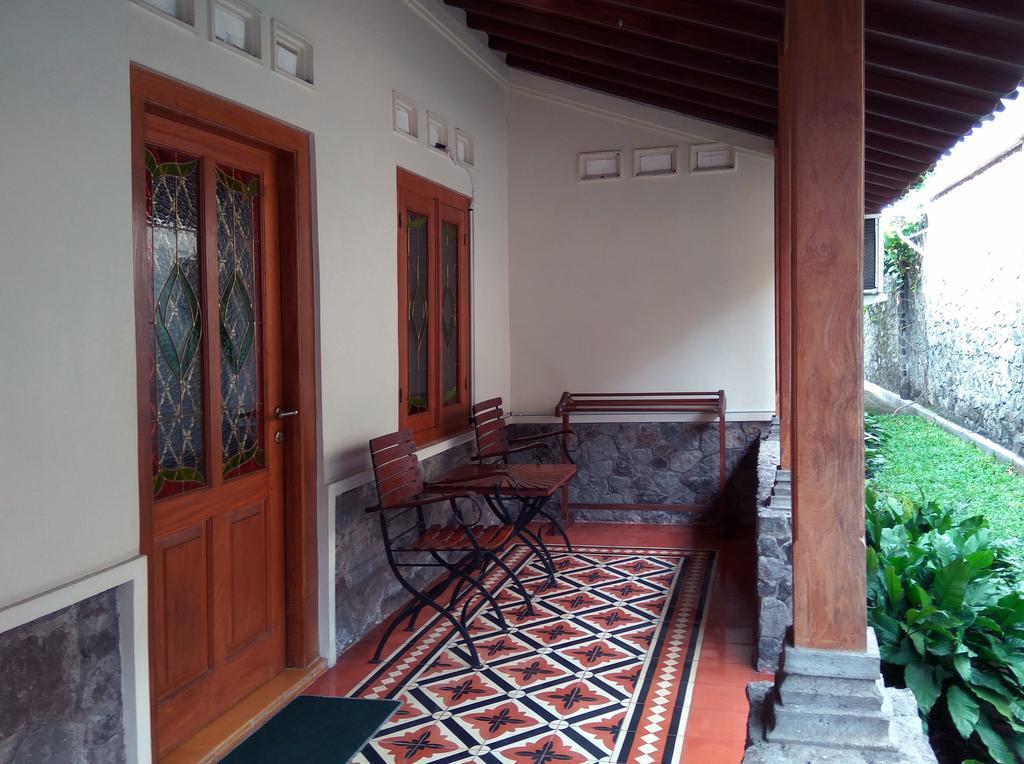 Omah Pitoe Yogya Homestay Джок'якарта Екстер'єр фото