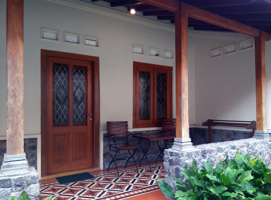 Omah Pitoe Yogya Homestay Джок'якарта Екстер'єр фото