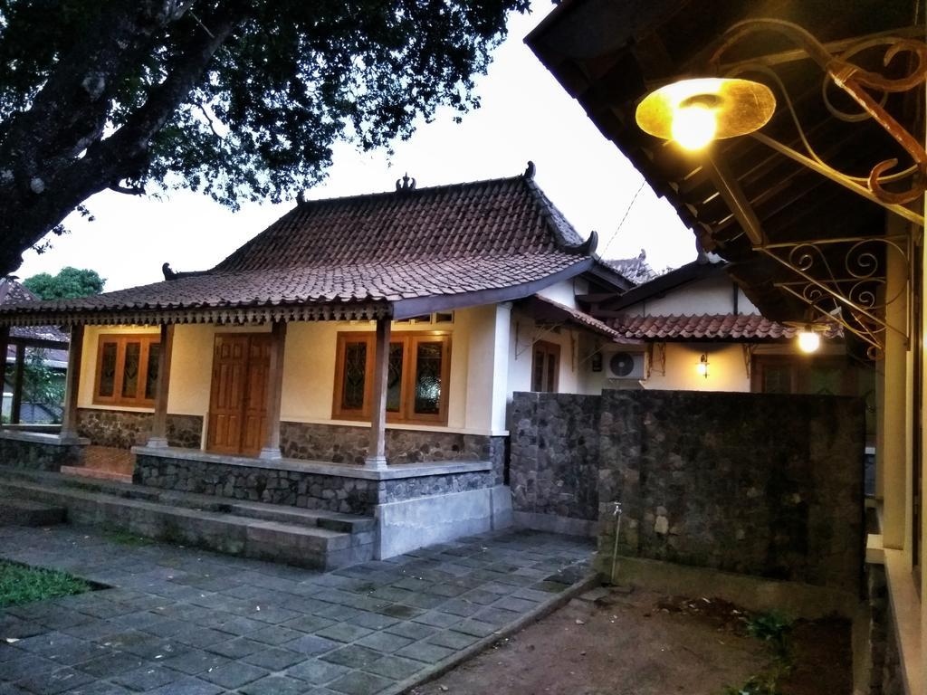 Omah Pitoe Yogya Homestay Джок'якарта Екстер'єр фото