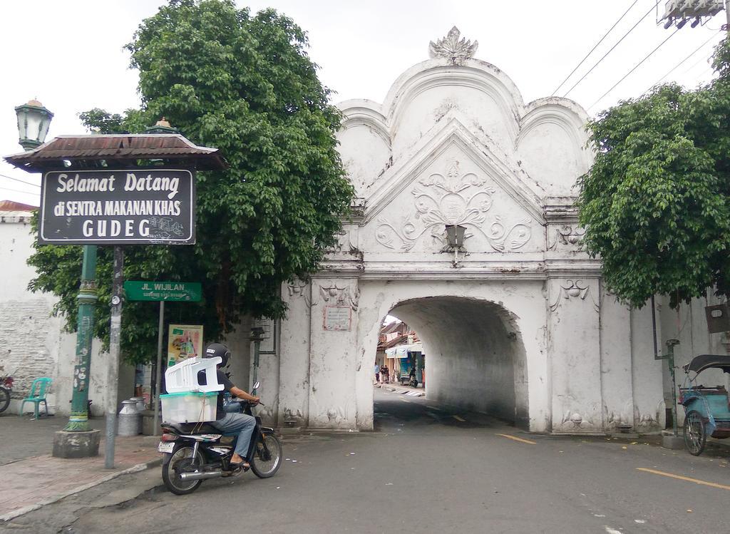 Omah Pitoe Yogya Homestay Джок'якарта Екстер'єр фото